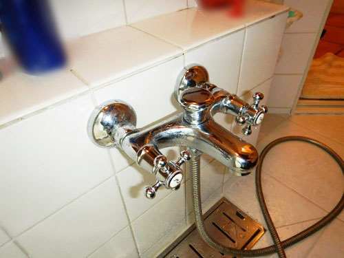 施工前：アラベスク　2ハンドル浴室水栓　品番25038　