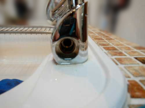 浄水器水栓 FILTER TAP （品番20119） のレバーを外します。