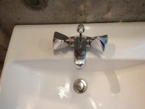 洗面水栓アトランタ　蛇口からの水漏れ