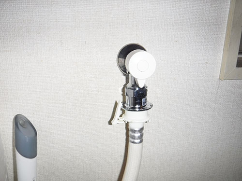 新しい水栓：TOTO洗濯水栓　品番TW-11R