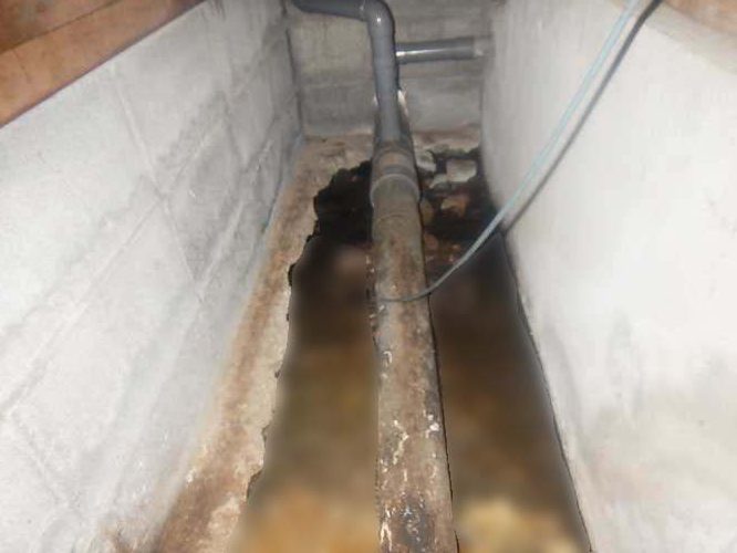 トイレ床下排水漏れ