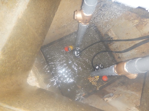 ポンプ・排水管設置