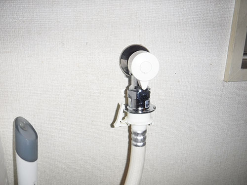 新しい水栓:TOTO洗濯水栓 品番TW-11R