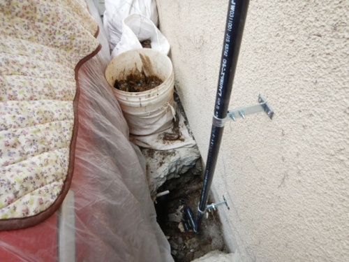 新しい給水管に交換