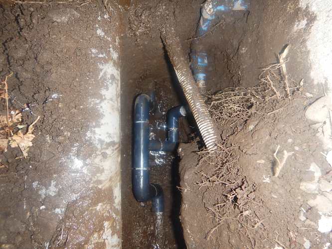 新しい給水管に交換