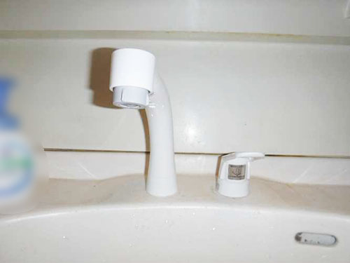 TOTO 台付シングル混合水栓 品番TL362E1S