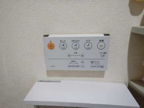 リモコンの電池は新しい物に交換