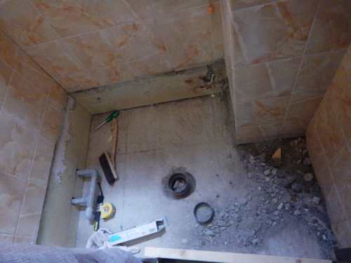 既設トイレ撤去
