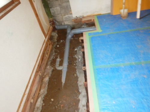 新しい排水管取付