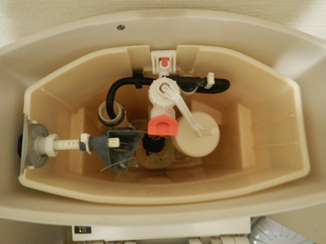 トイレタンク内部